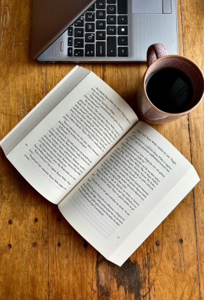 Lifelong Learning as Career Navigation: Skills for the Continuous Professional Journey